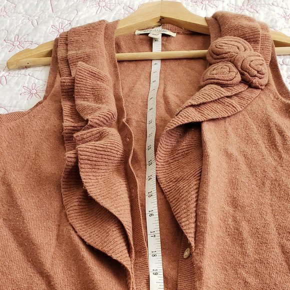 Banana Republic wool sweater vest (size XS) - Picture 7 of 11